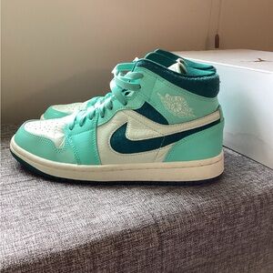 Jordan Athletic Shoes in Teal and White